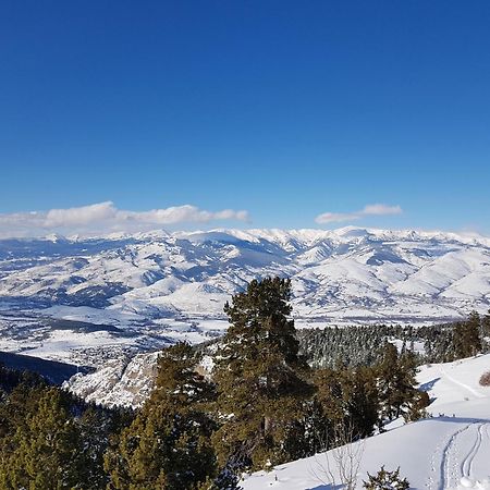 Xalet Refugi Pere Carne Vandrarhem La Molina  Exteriör bild