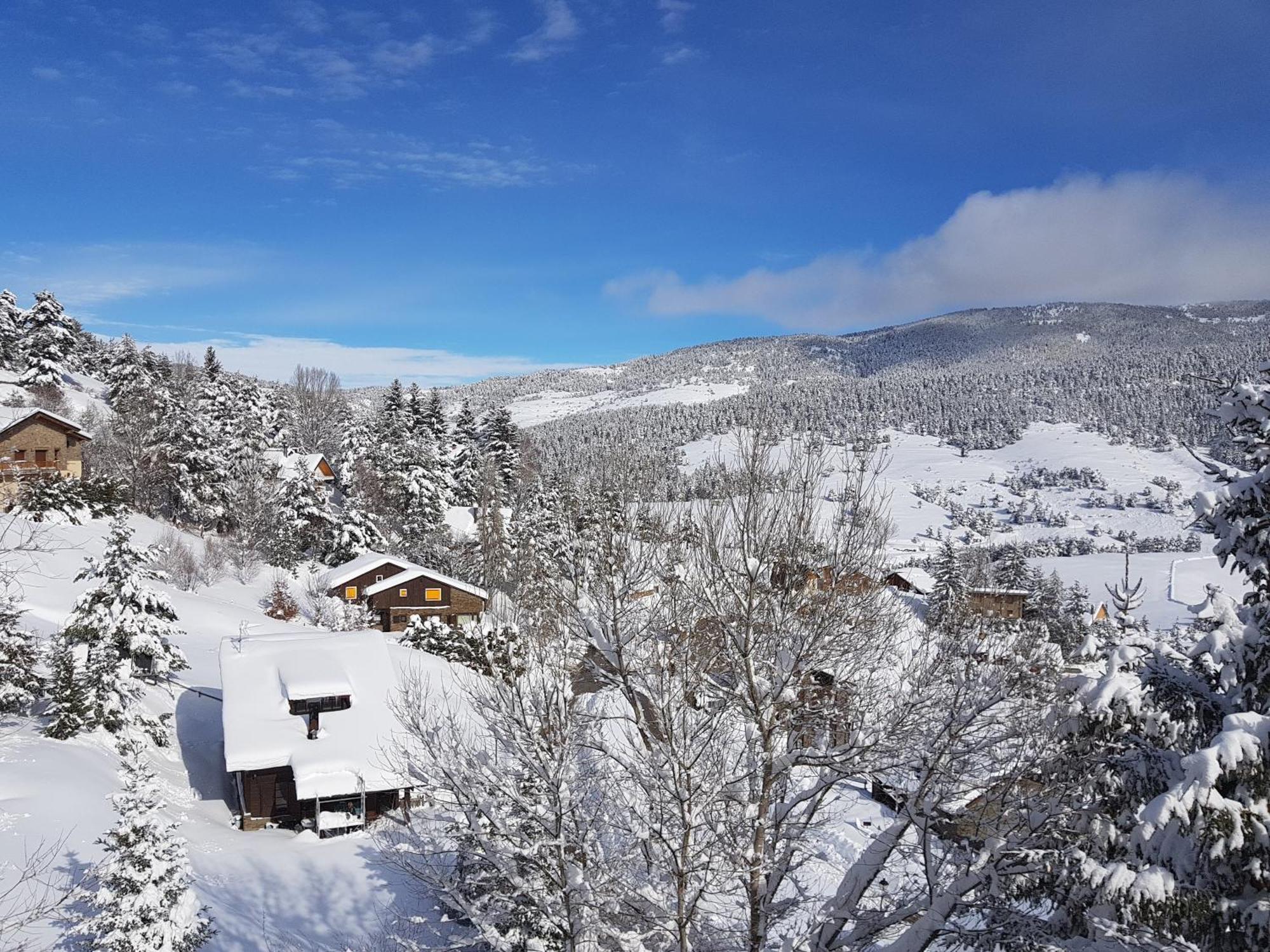 Xalet Refugi Pere Carne Vandrarhem La Molina  Exteriör bild